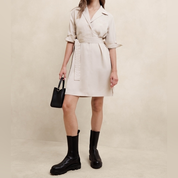 Banana Republic Women's Long Sleeve Satin Twill Mini Shift Dress in Oyster Pearl - Picture 1 of 8